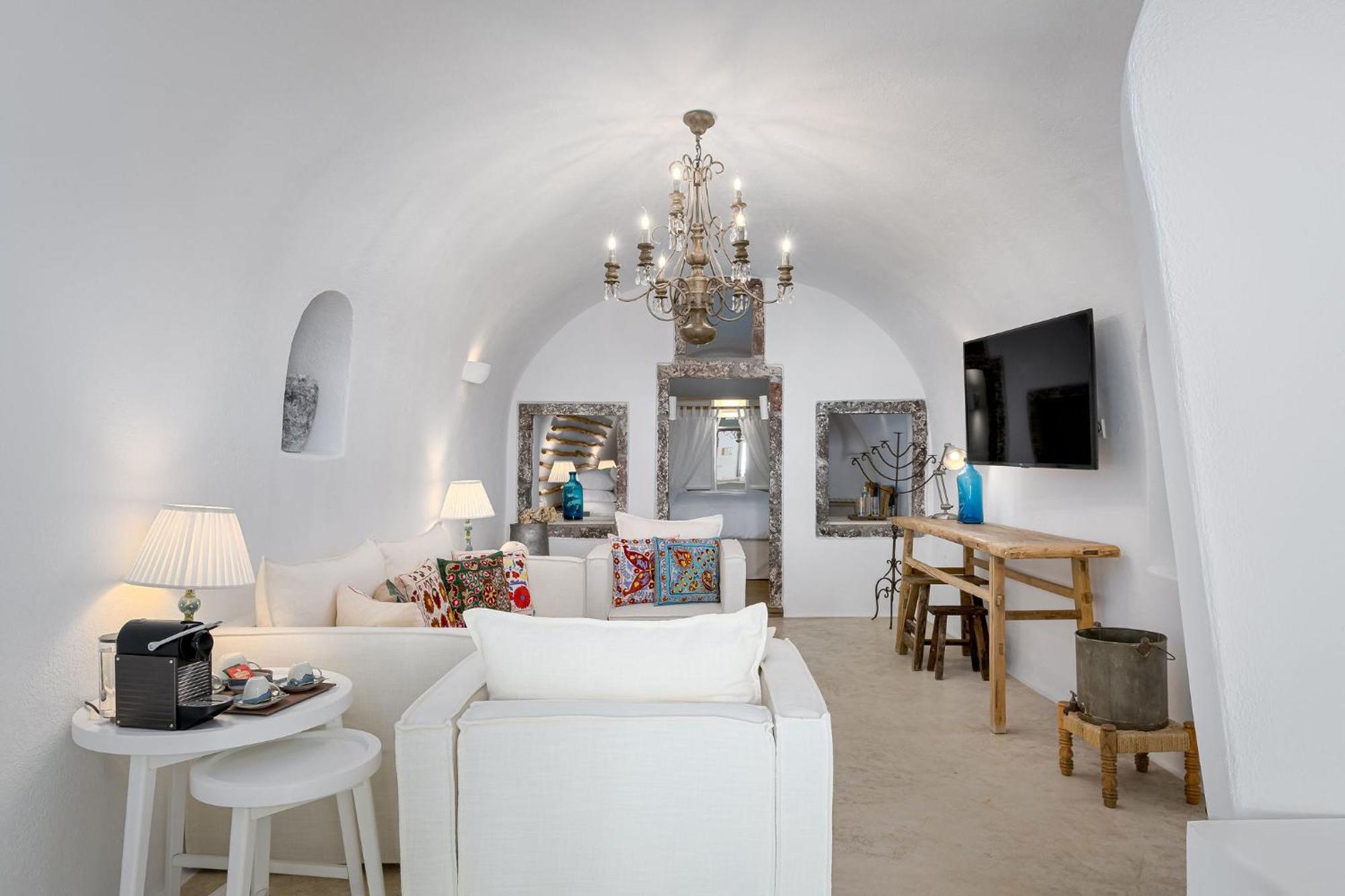 אימרוביגלי Iconic Santorini, A Boutique Cave Hotel By Sandglass מראה חיצוני תמונה